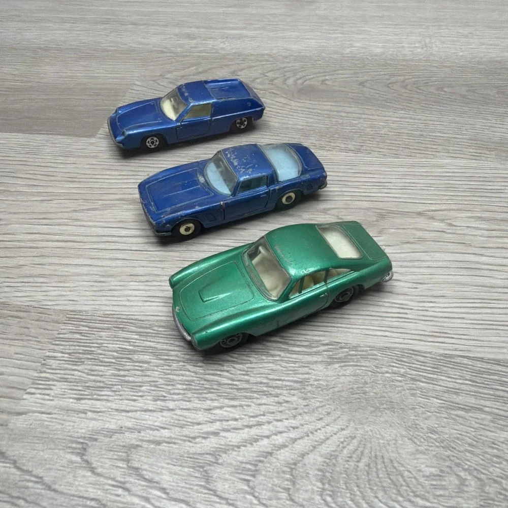 Matchbox Lesney Superfast No. 5 Lotus Europa 75 Ferrari Berlinetta 14 Iso Grifo‎